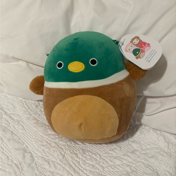 Squishmallows Avery the Duck Plush Toy - Picture 1 of 3